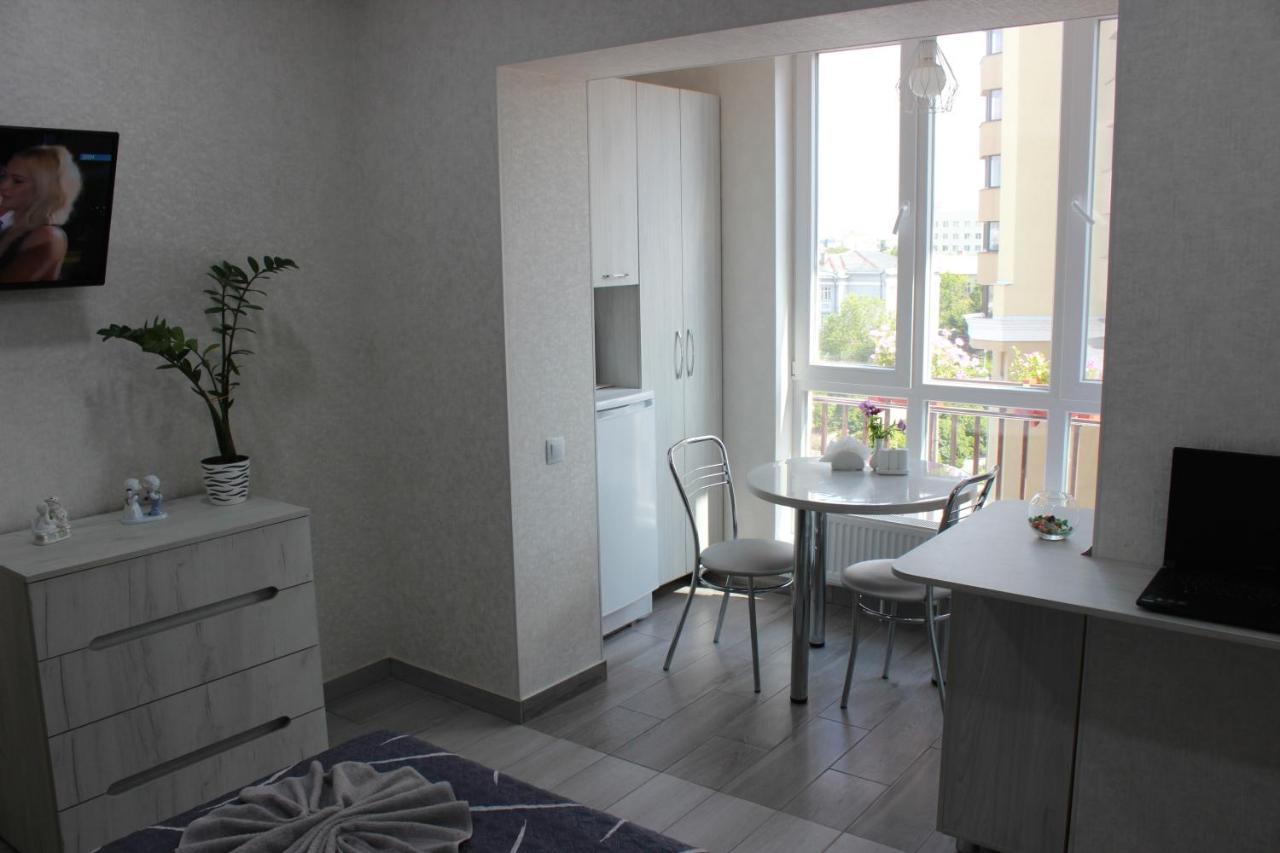Apartments In Kharkiv Exterior photo
